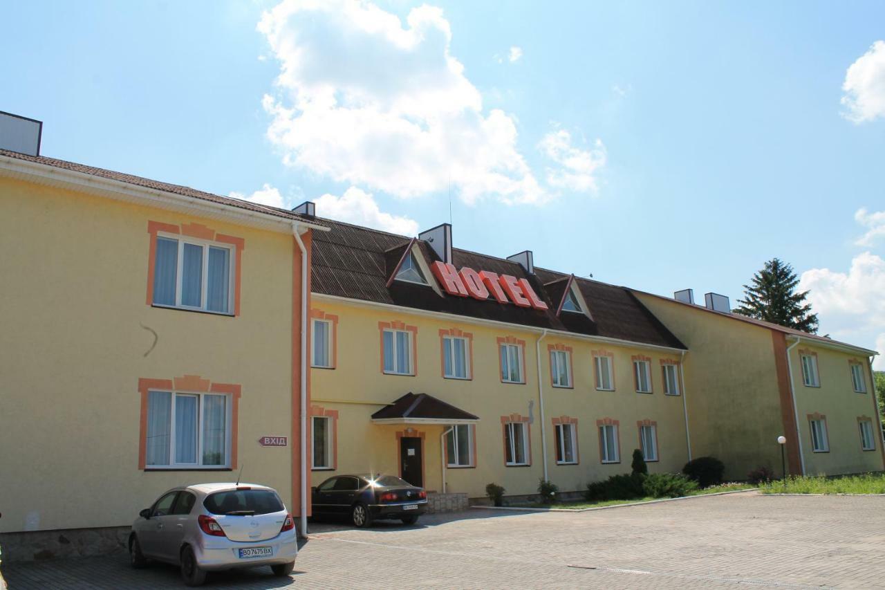 Hôtel Kremin à Kremenetsʼ Extérieur photo