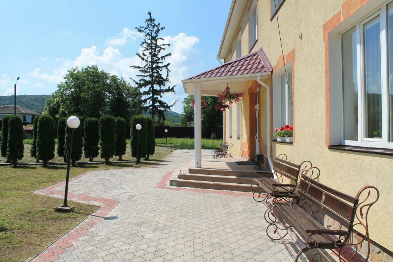 Hôtel Kremin à Kremenetsʼ Extérieur photo