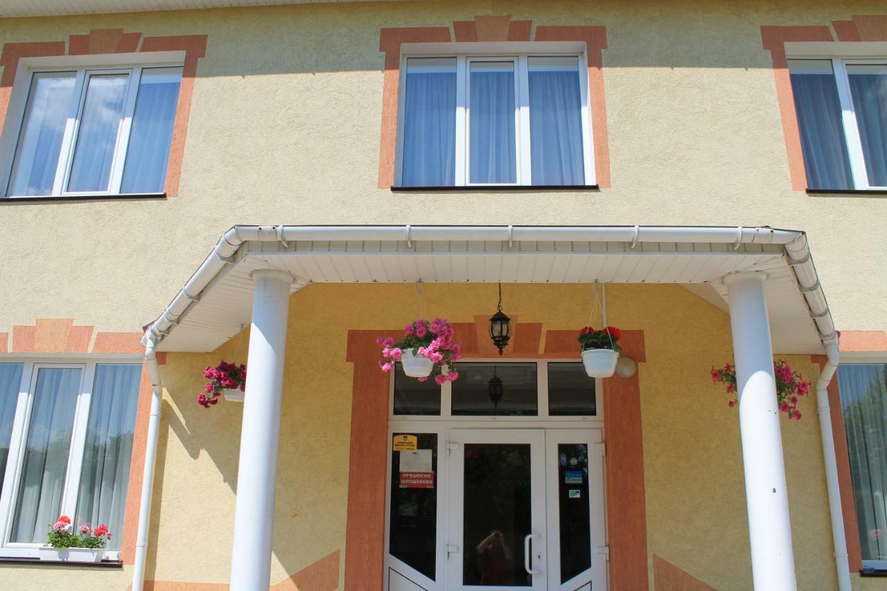 Hôtel Kremin à Kremenetsʼ Extérieur photo