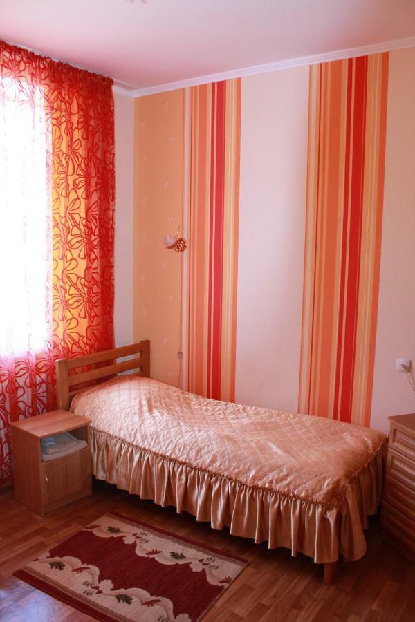 Hôtel Kremin à Kremenetsʼ Extérieur photo