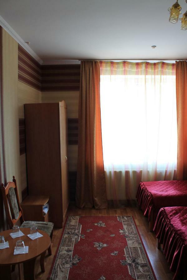 Hôtel Kremin à Kremenetsʼ Extérieur photo