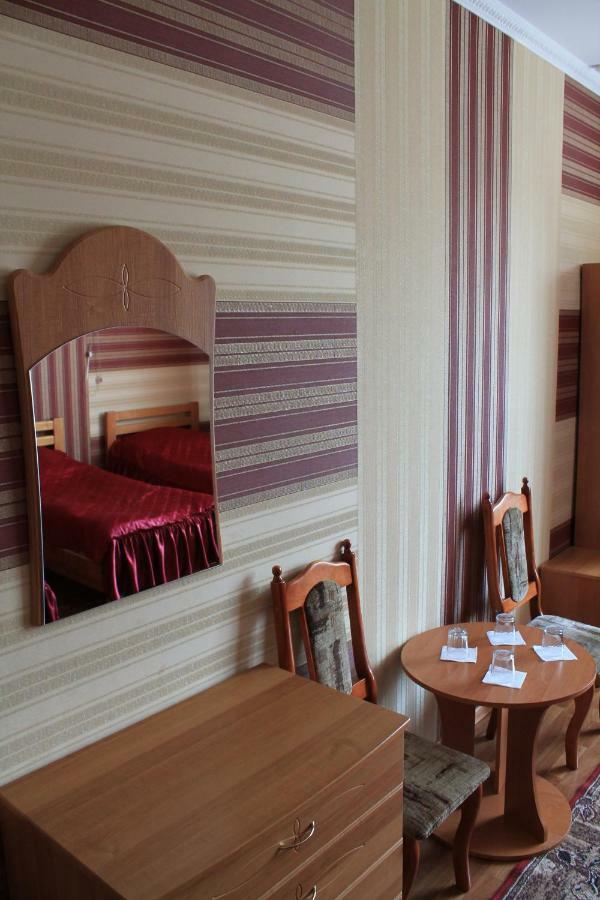 Hôtel Kremin à Kremenetsʼ Extérieur photo