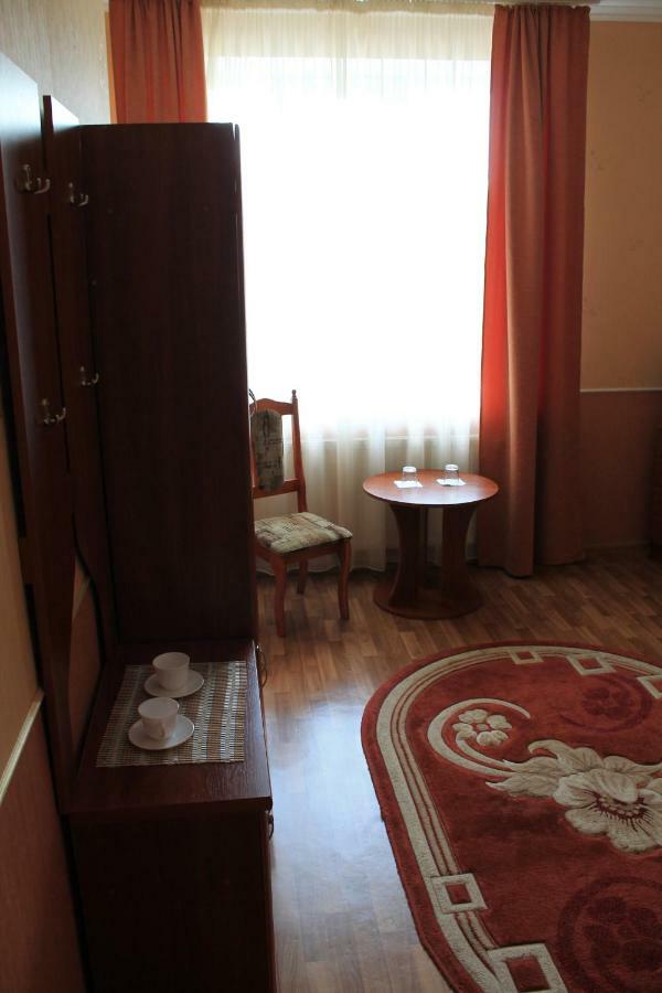 Hôtel Kremin à Kremenetsʼ Extérieur photo