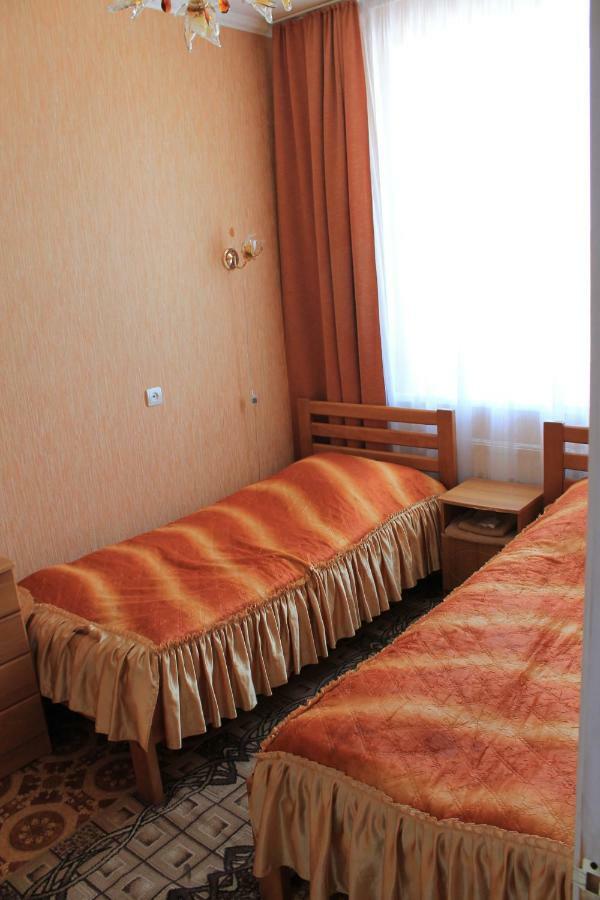 Hôtel Kremin à Kremenetsʼ Extérieur photo