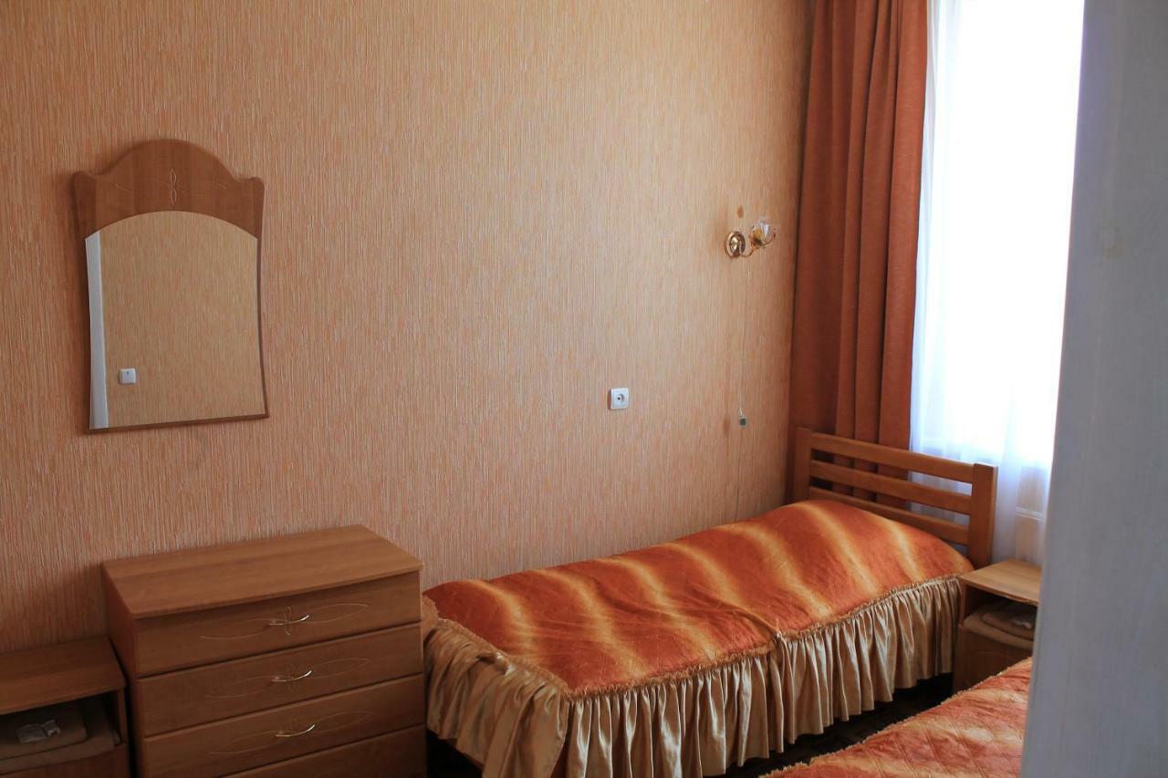 Hôtel Kremin à Kremenetsʼ Extérieur photo