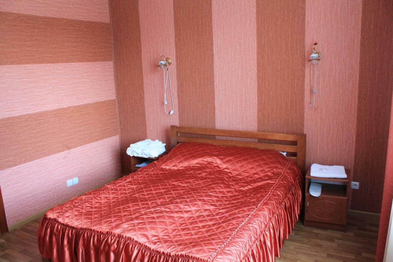 Hôtel Kremin à Kremenetsʼ Extérieur photo